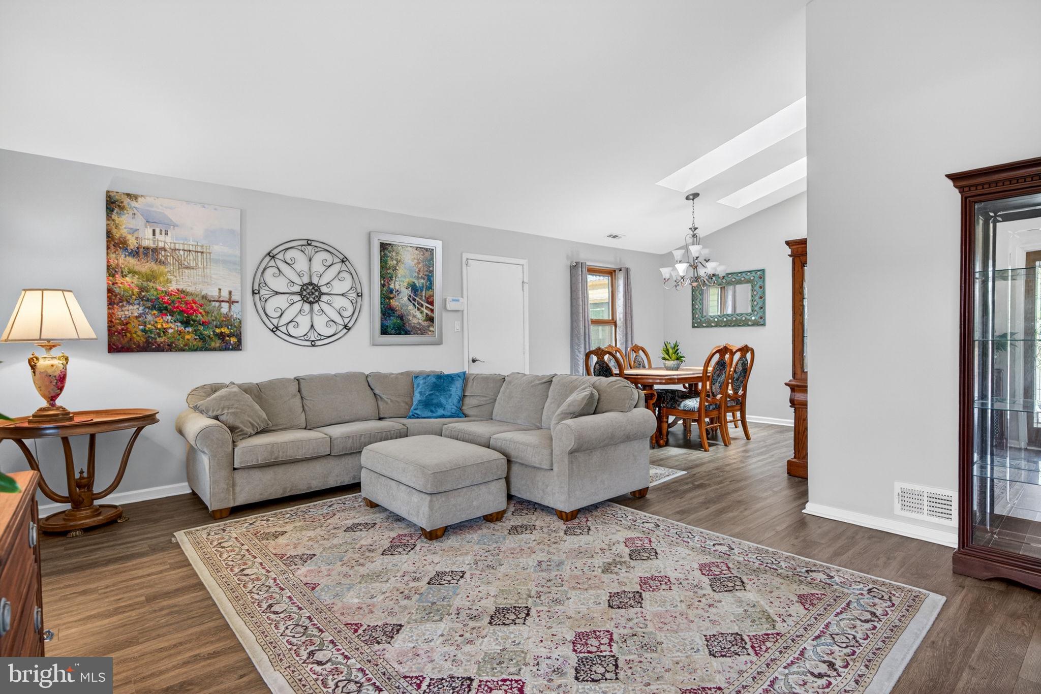 202 WELLINGTON DRIVE