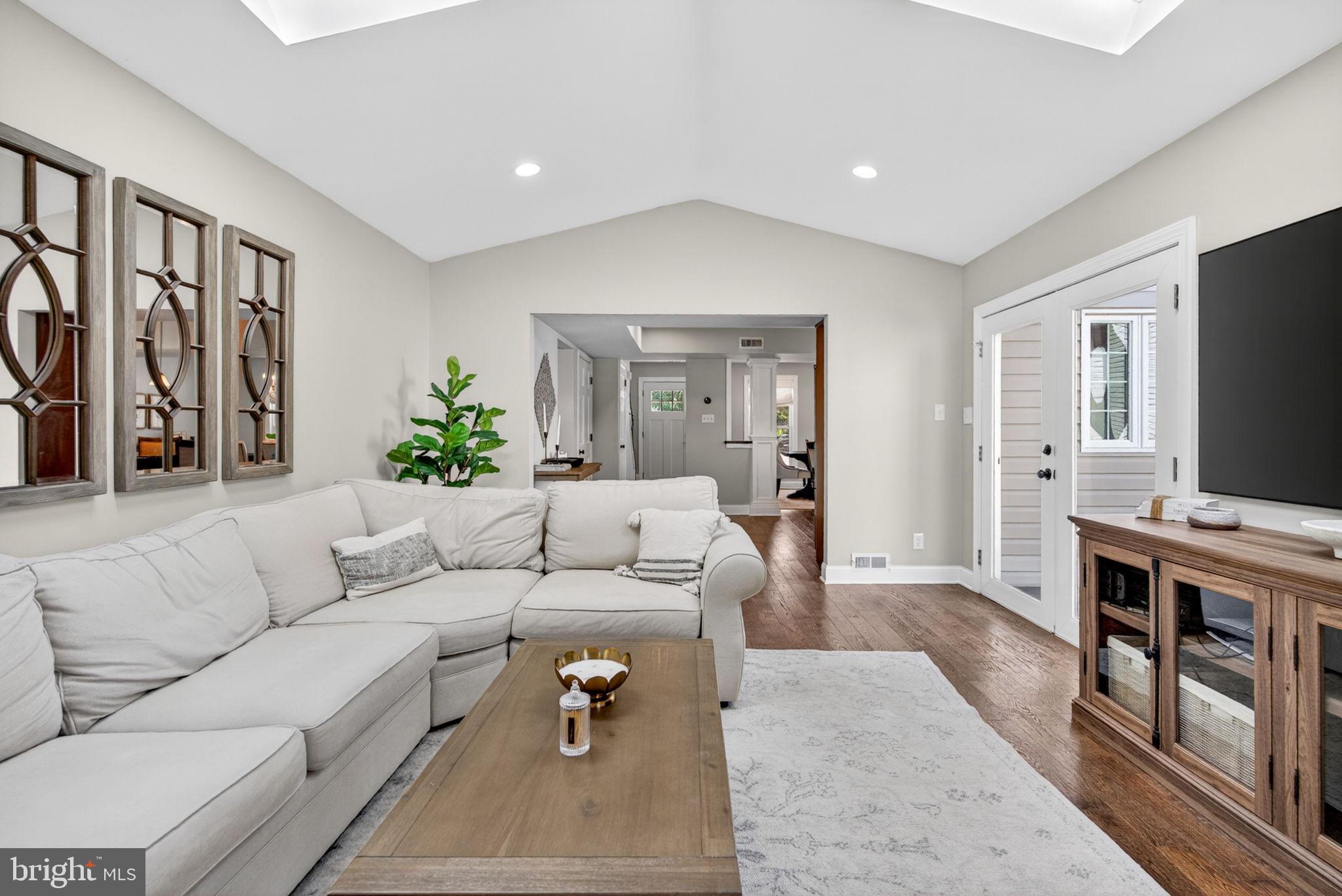 1 HASTINGS COURT