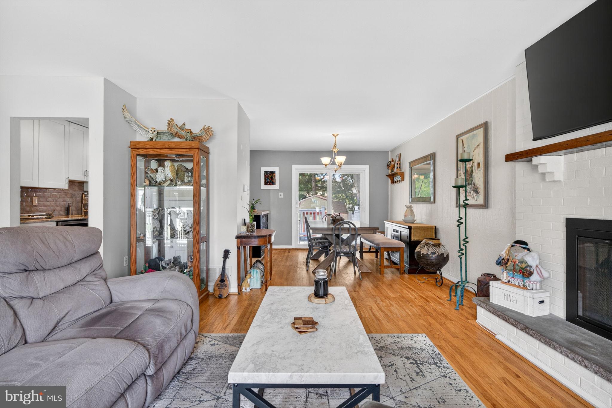19 CHARTER OAK LANE