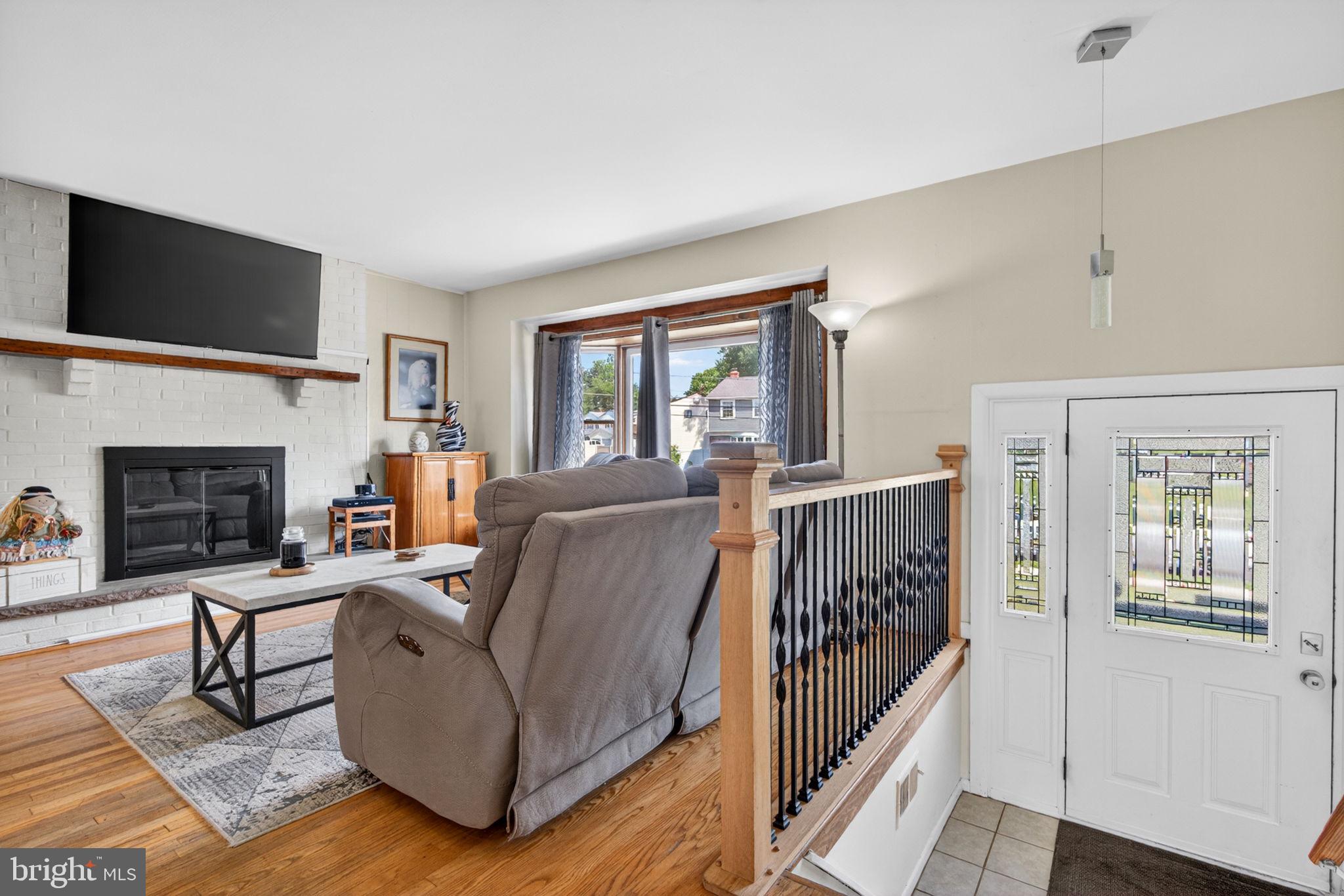 19 CHARTER OAK LANE
