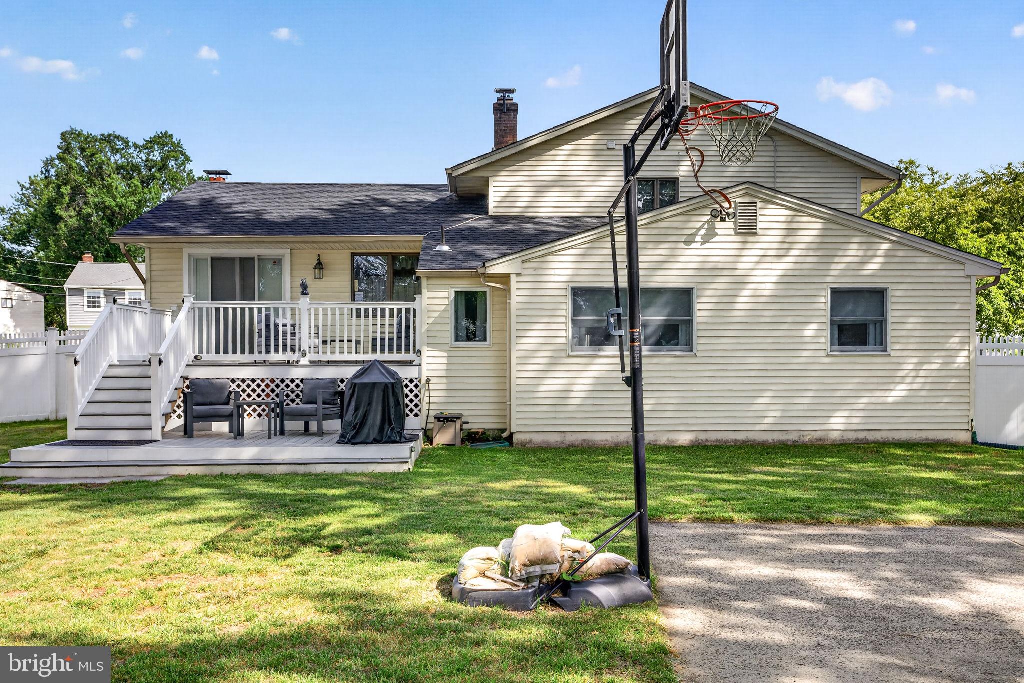 19 CHARTER OAK LANE