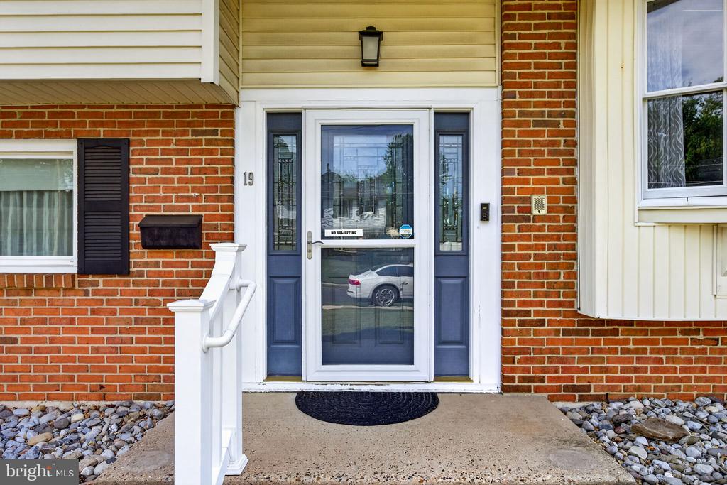19 CHARTER OAK LANE