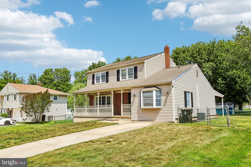 102 CAMBRIDGE DRIVE