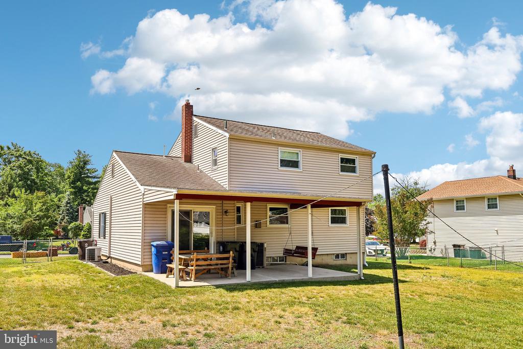 102 CAMBRIDGE DRIVE
