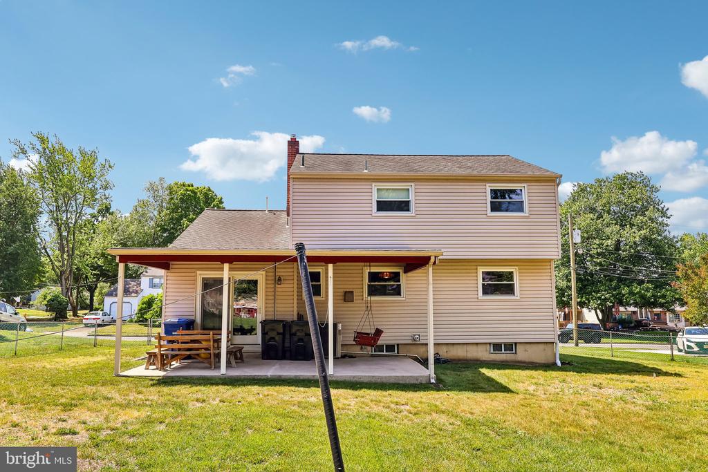 102 CAMBRIDGE DRIVE