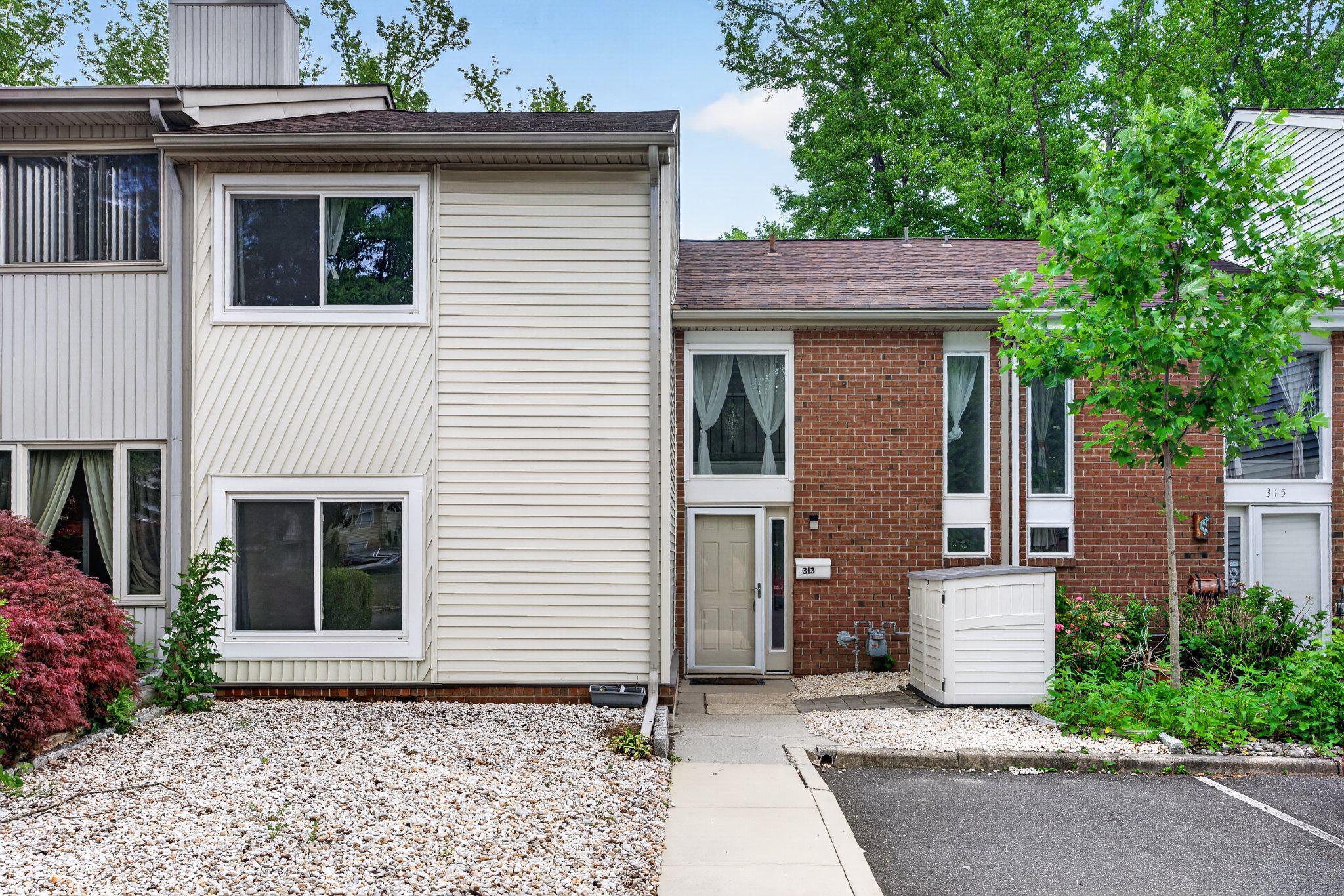313 BARTON BOULEVARD