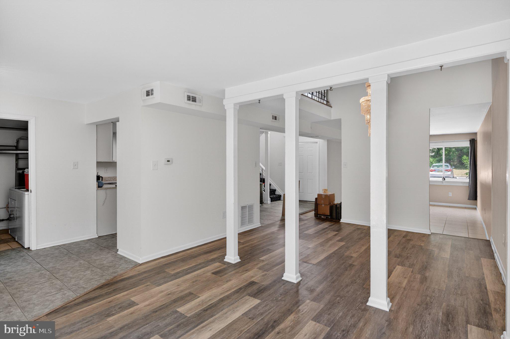 313 BARTON BOULEVARD