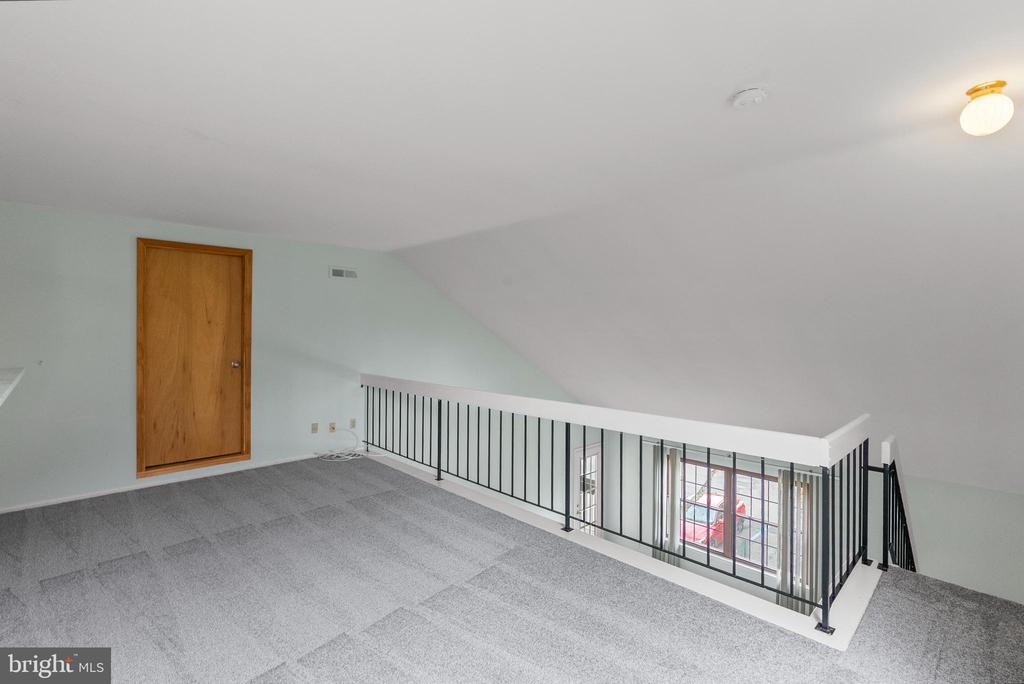 164 BRADFORD COURT B