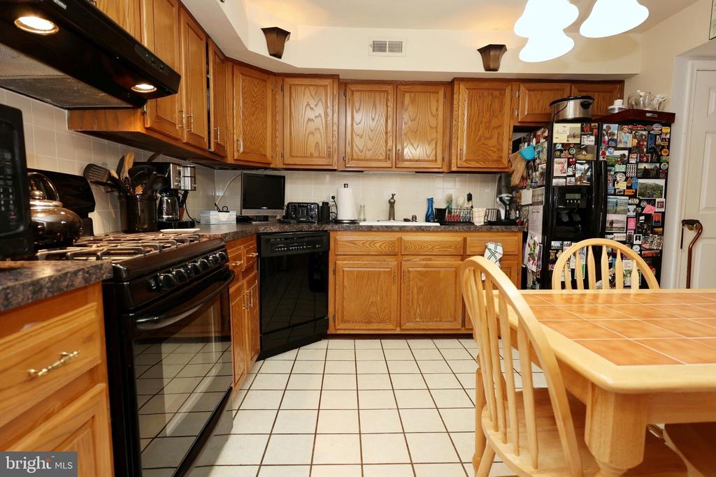 134 LAMPLIGHTER COURT