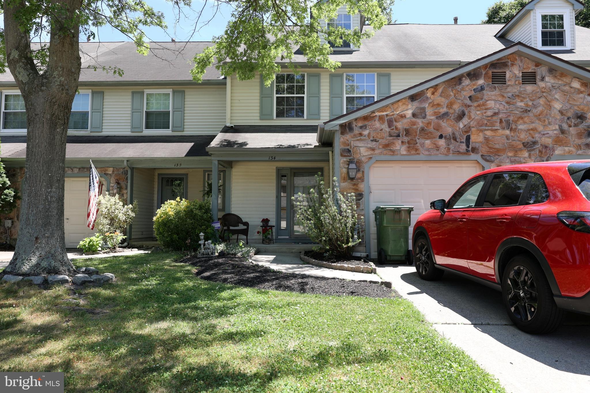134 LAMPLIGHTER COURT
