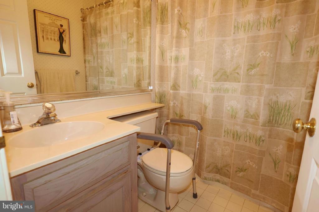 134 LAMPLIGHTER COURT