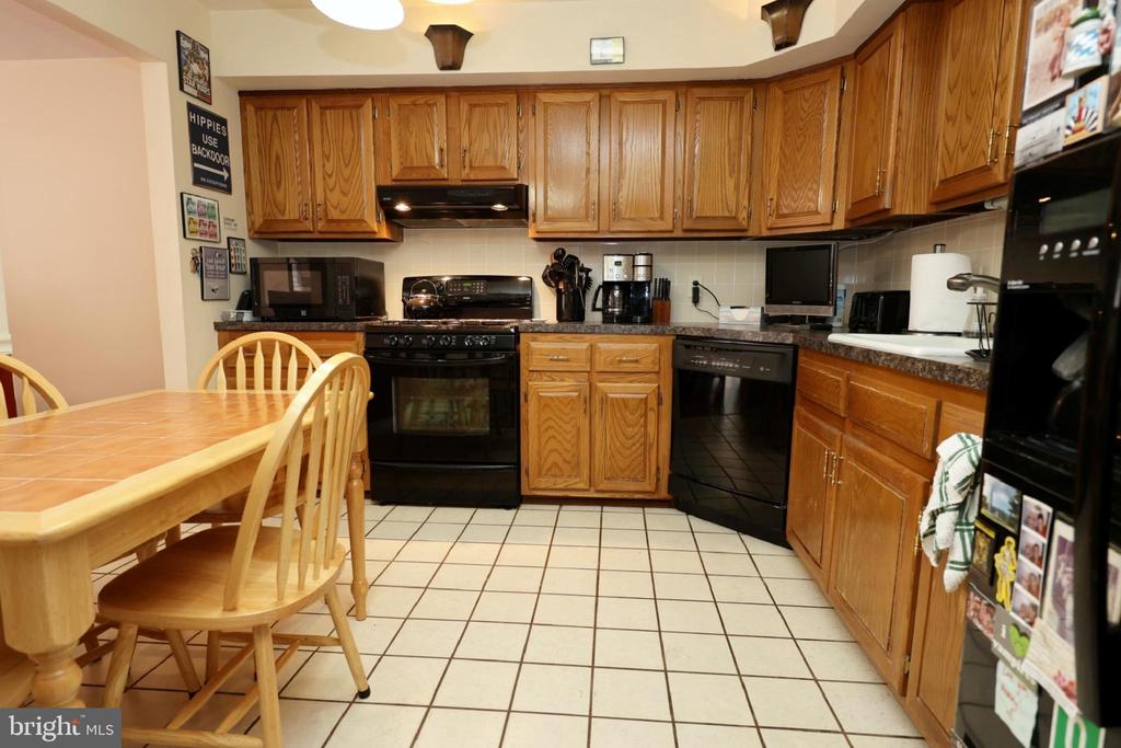 134 LAMPLIGHTER COURT