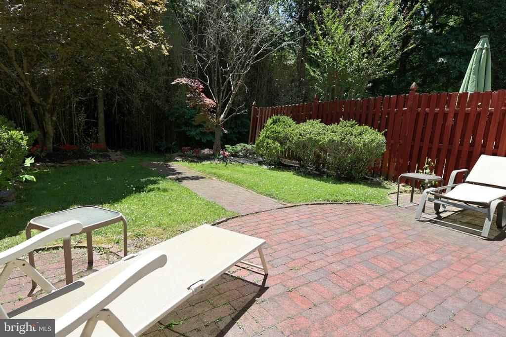 134 LAMPLIGHTER COURT