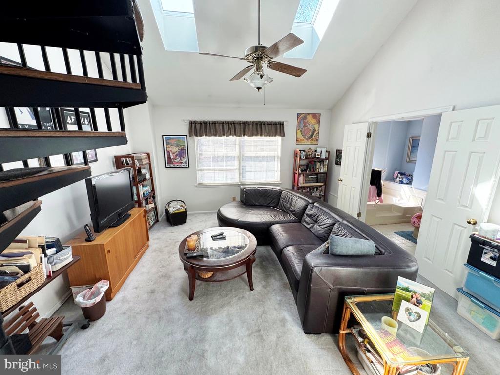 134 LAMPLIGHTER COURT