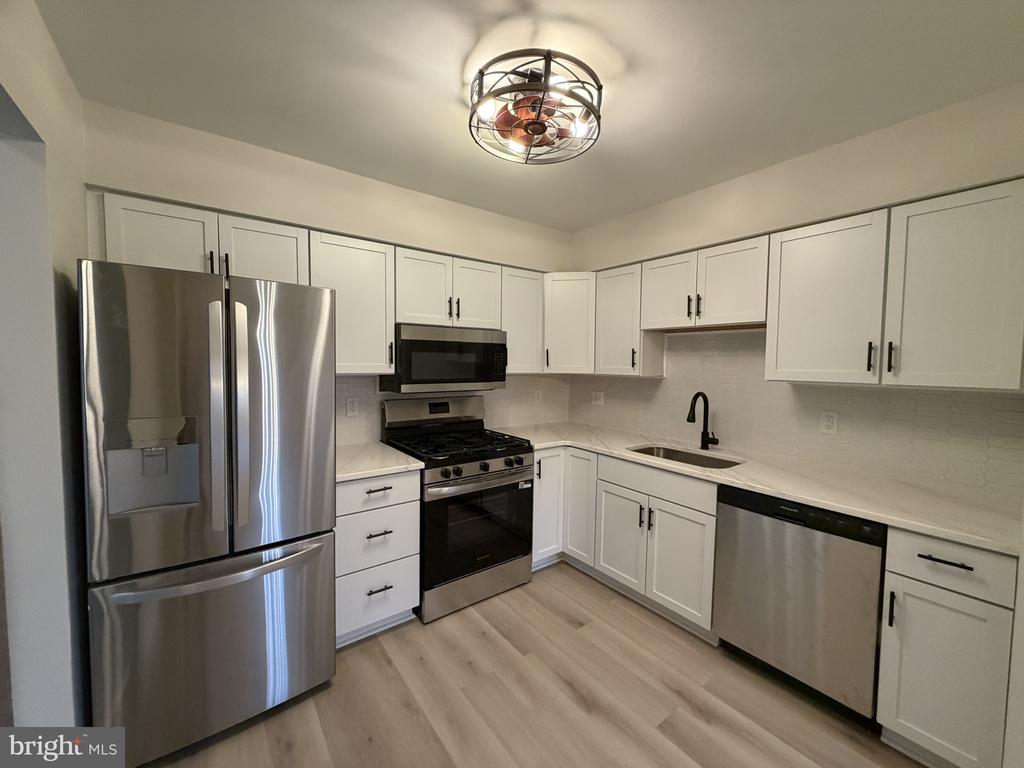 728 WESTFIELD DRIVE
