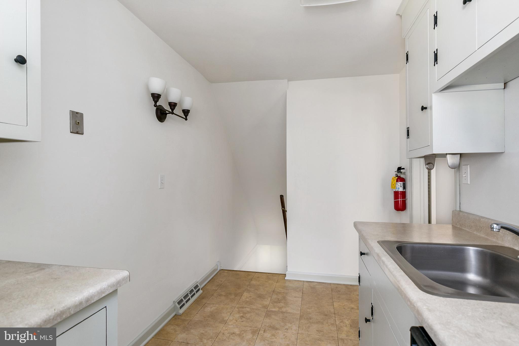 139 E 3RD STREET
