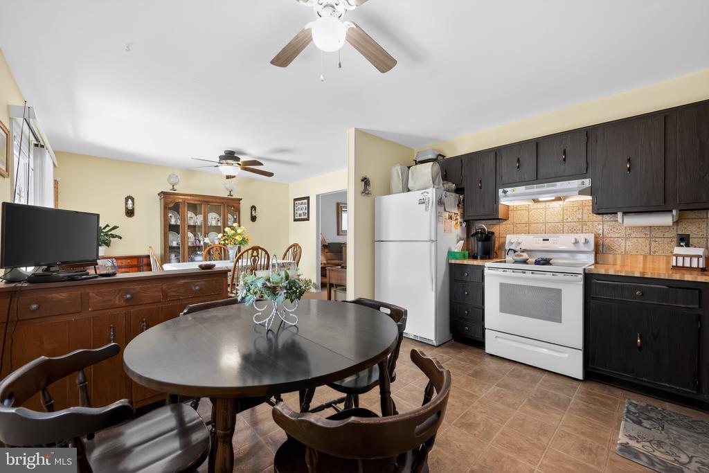 227 TENBY CHASE DRIVE