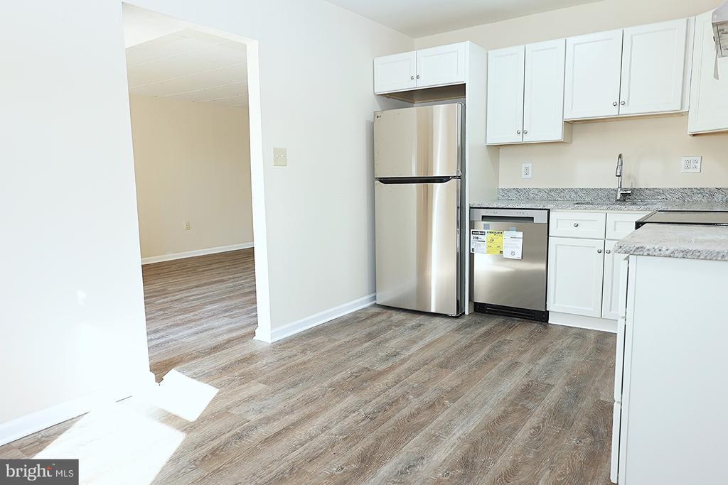 1023 JARDIN COURT