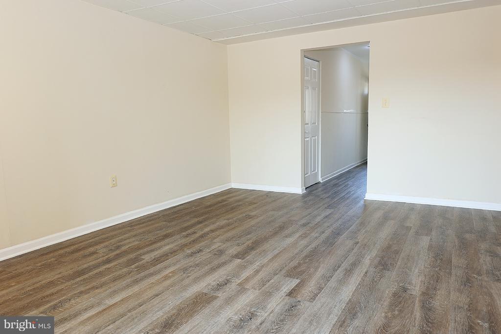 1023 JARDIN COURT