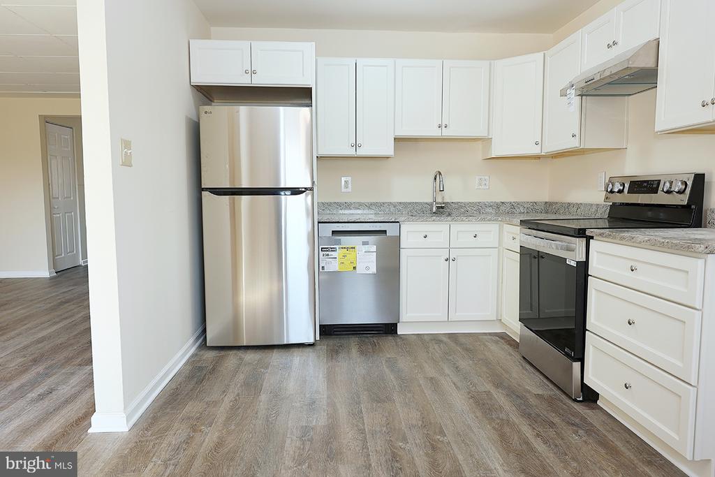 1023 JARDIN COURT