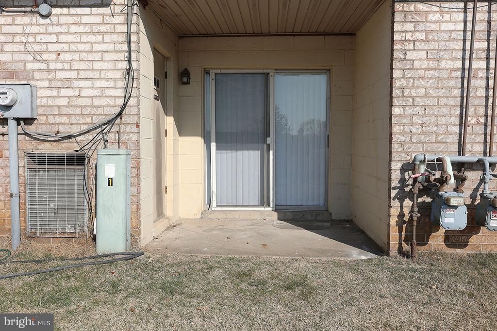 1023 JARDIN COURT