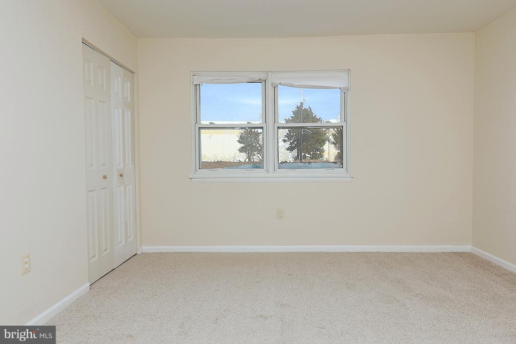 1023 JARDIN COURT