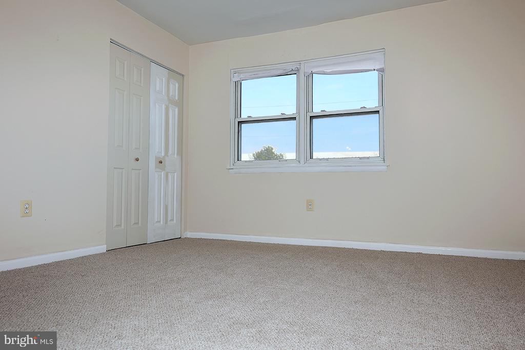 1023 JARDIN COURT