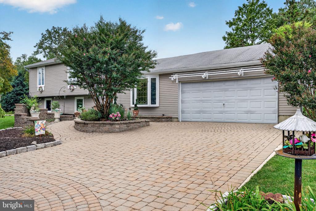 25 BRIGHTON DRIVE