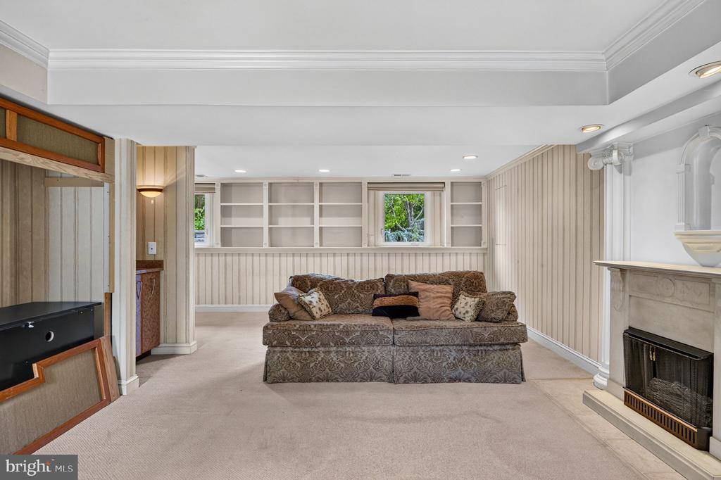 25 BRIGHTON DRIVE
