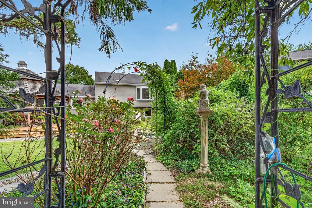 25 BRIGHTON DRIVE