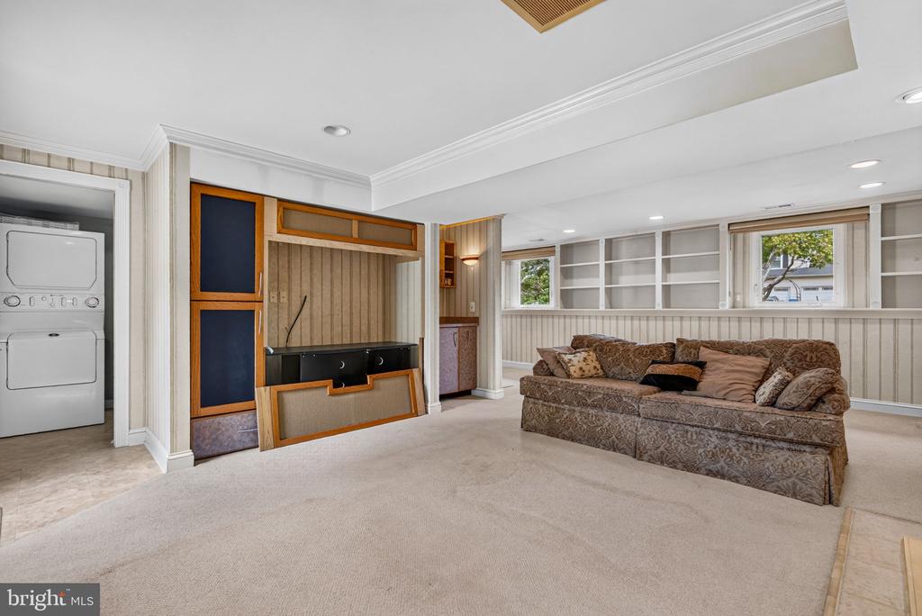 25 BRIGHTON DRIVE
