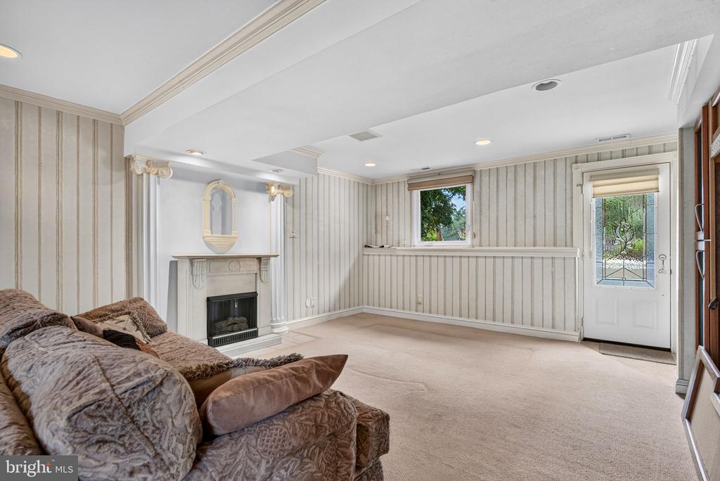 25 BRIGHTON DRIVE