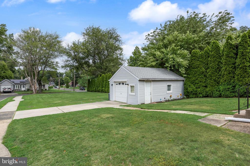 23 W MILL ROAD