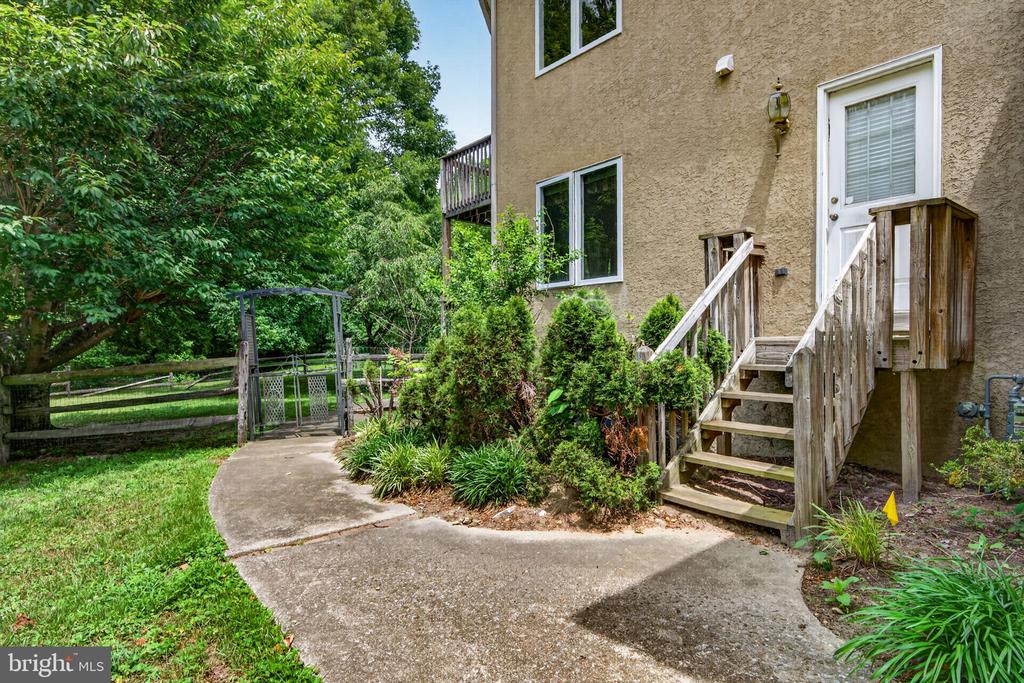 206 BRADDOCK MILL ROAD