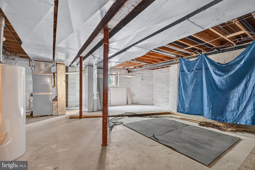 206 BRADDOCK MILL ROAD