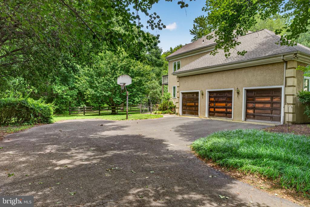 206 BRADDOCK MILL ROAD