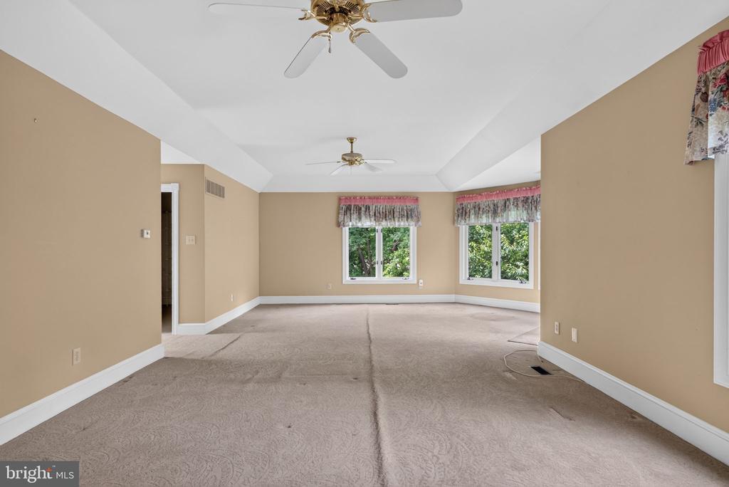 206 BRADDOCK MILL ROAD