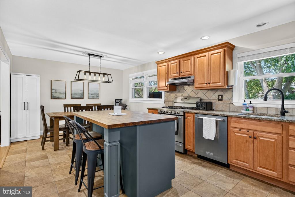 65 MARLBOROUGH AVENUE