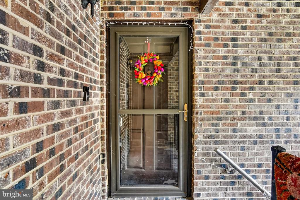 54 W BLUEBELL LANE B