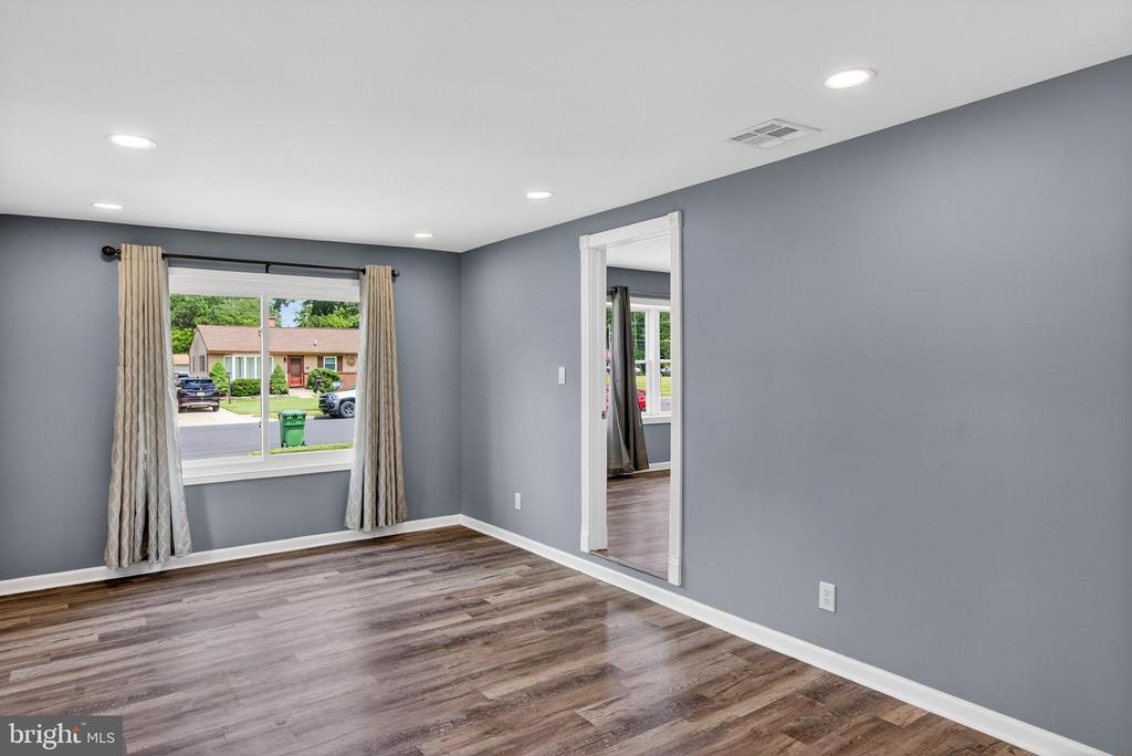 3 WALDEN ROAD