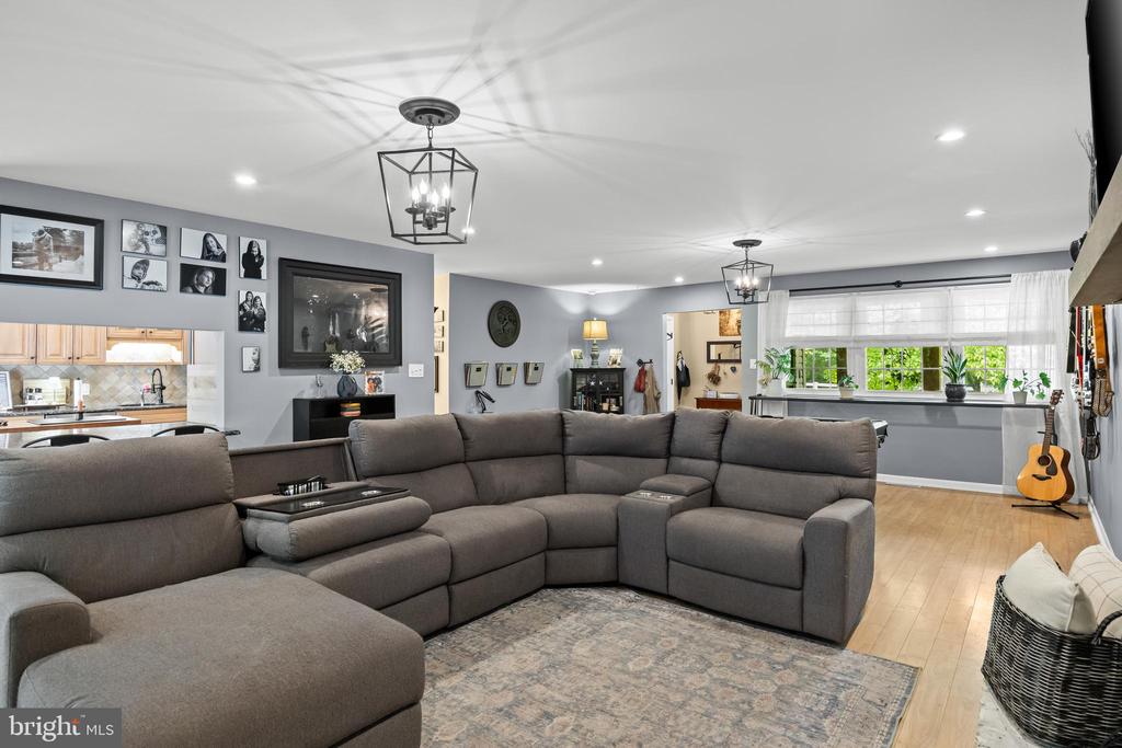 18 SHERWOOD DRIVE