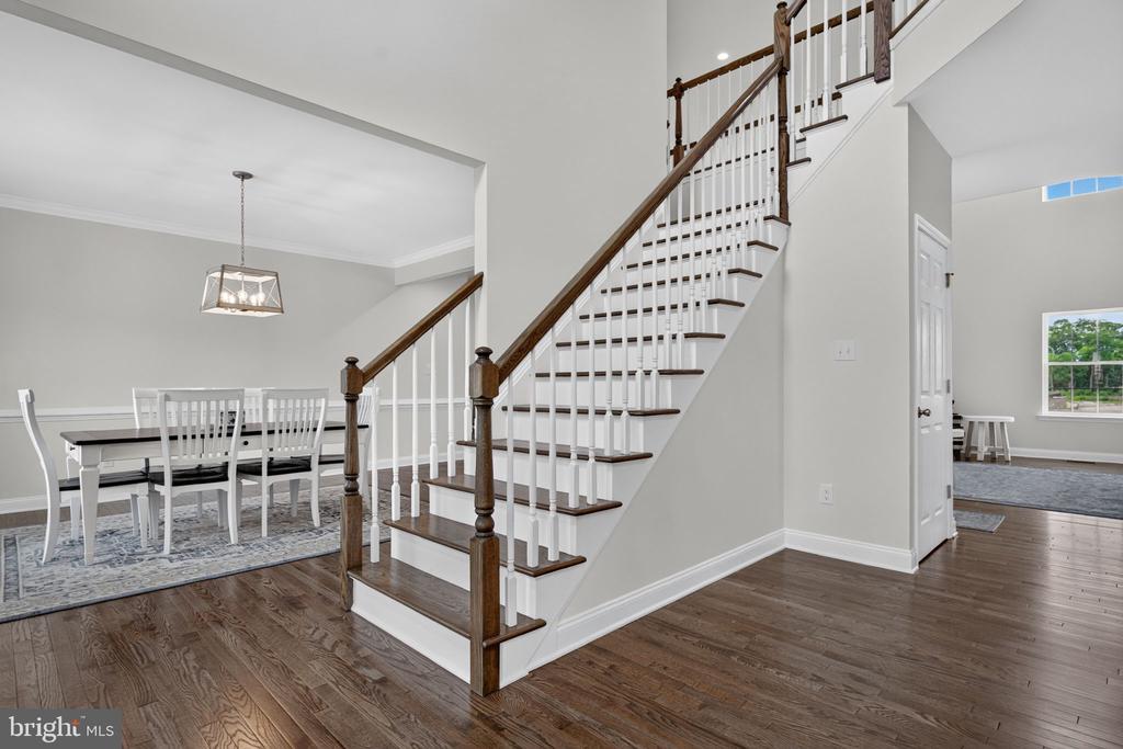 4 CHARLOTTE COURT