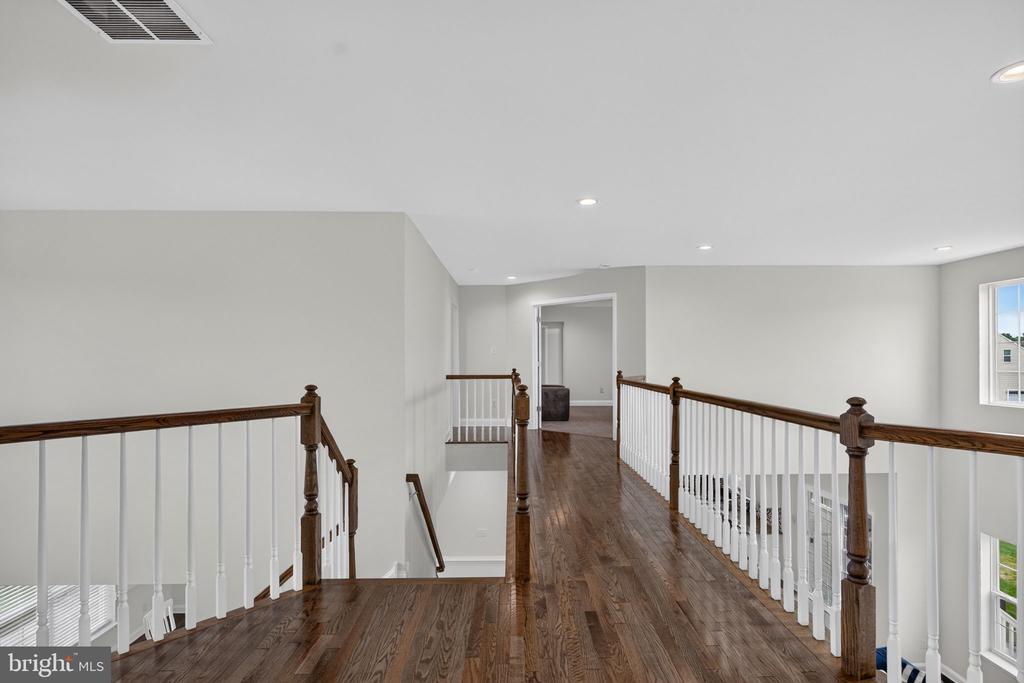 4 CHARLOTTE COURT
