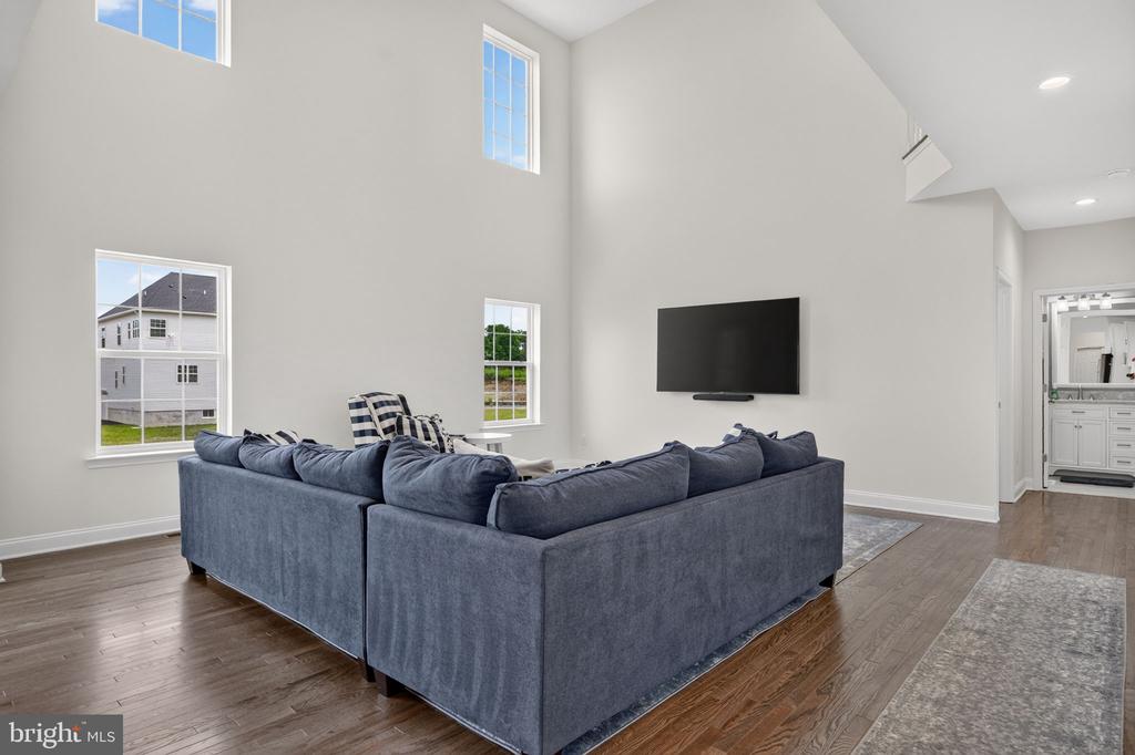 4 CHARLOTTE COURT