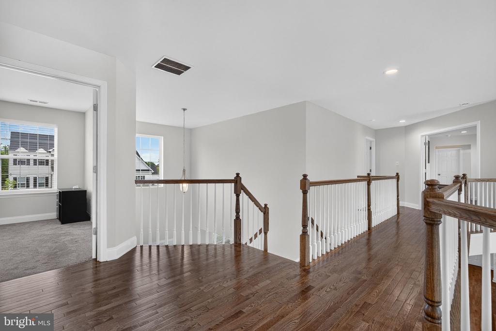 4 CHARLOTTE COURT