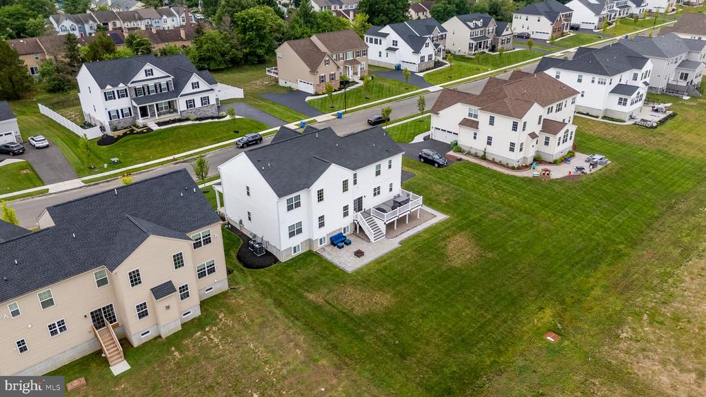 4 CHARLOTTE COURT