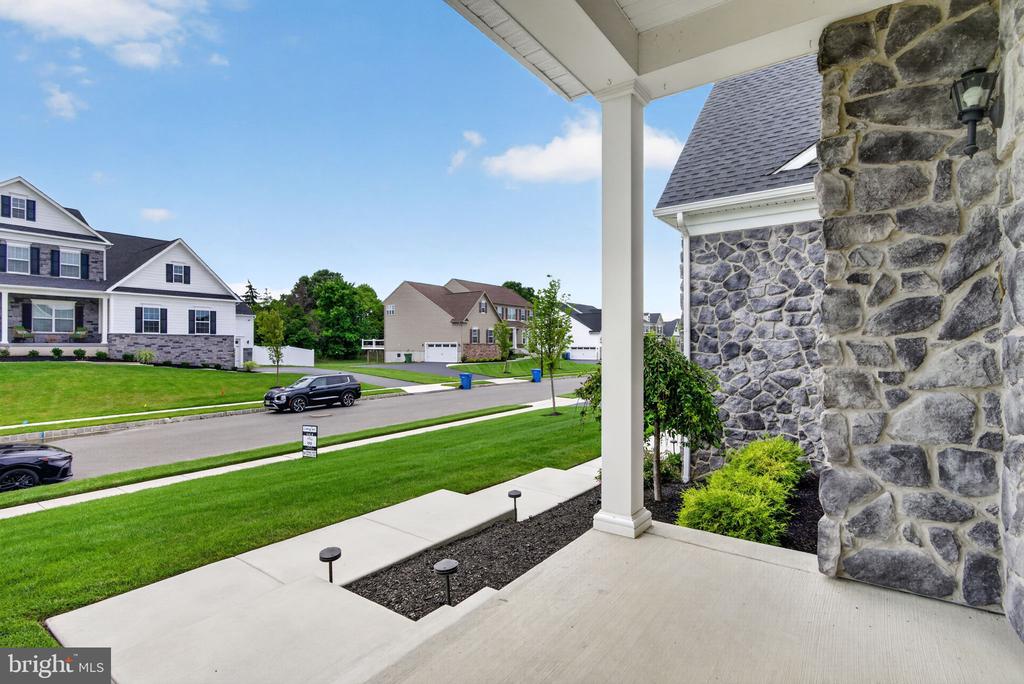 4 CHARLOTTE COURT