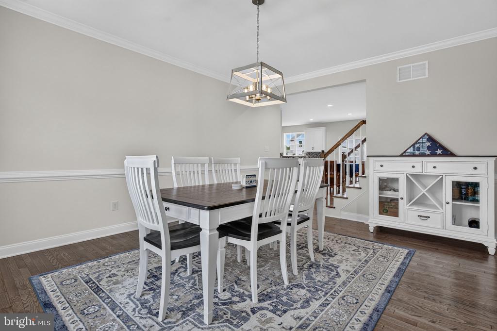 4 CHARLOTTE COURT