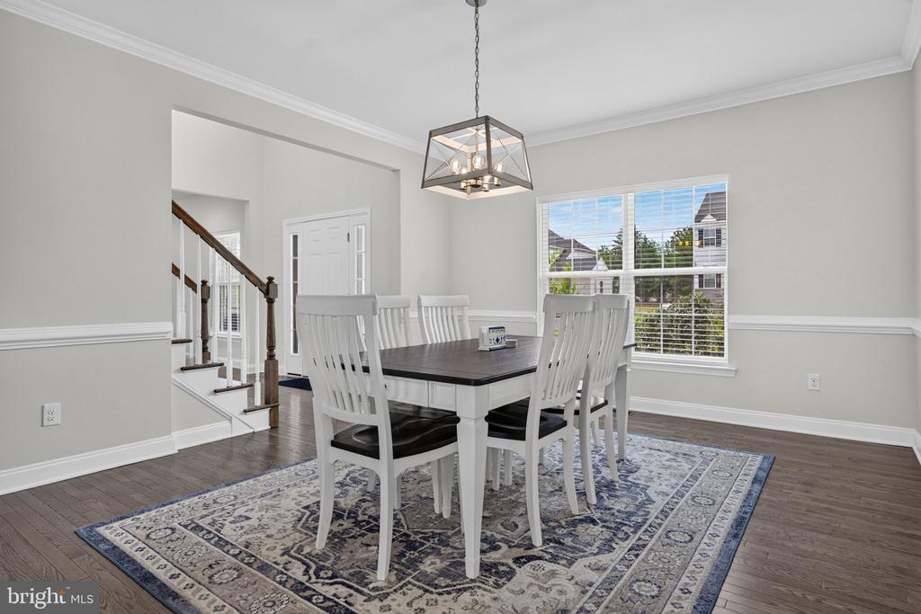 4 CHARLOTTE COURT