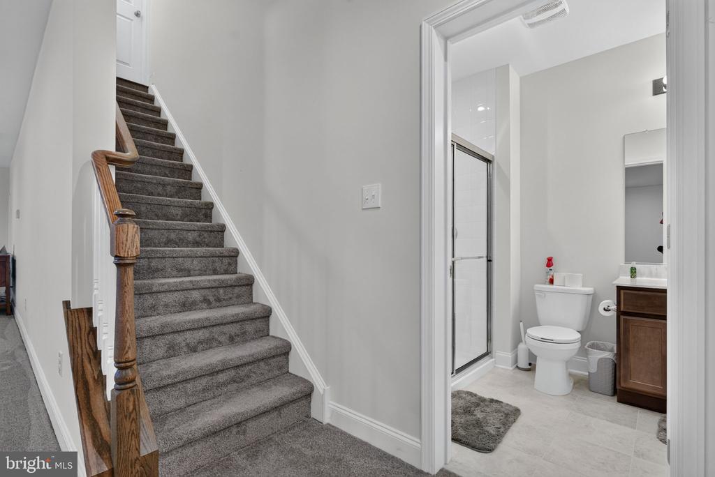 4 CHARLOTTE COURT